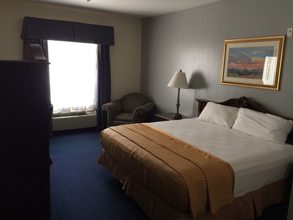 Quality Inn & Suites Lampasas Bagian luar foto