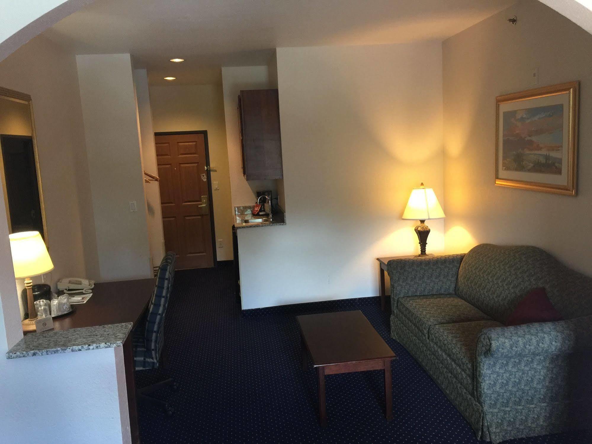 Quality Inn & Suites Lampasas Bagian luar foto