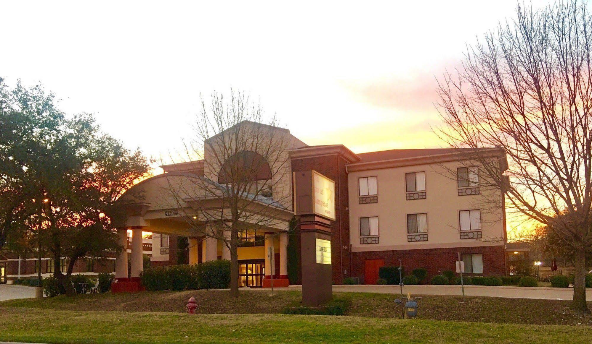 Quality Inn & Suites Lampasas Bagian luar foto
