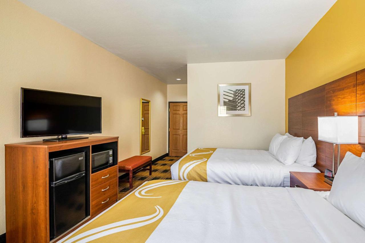Quality Inn & Suites Lampasas Bagian luar foto