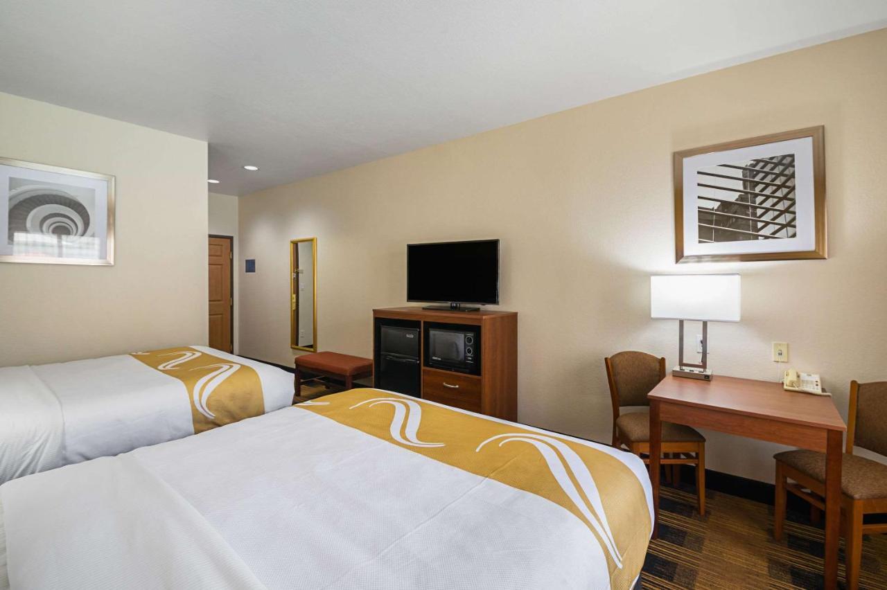 Quality Inn & Suites Lampasas Bagian luar foto