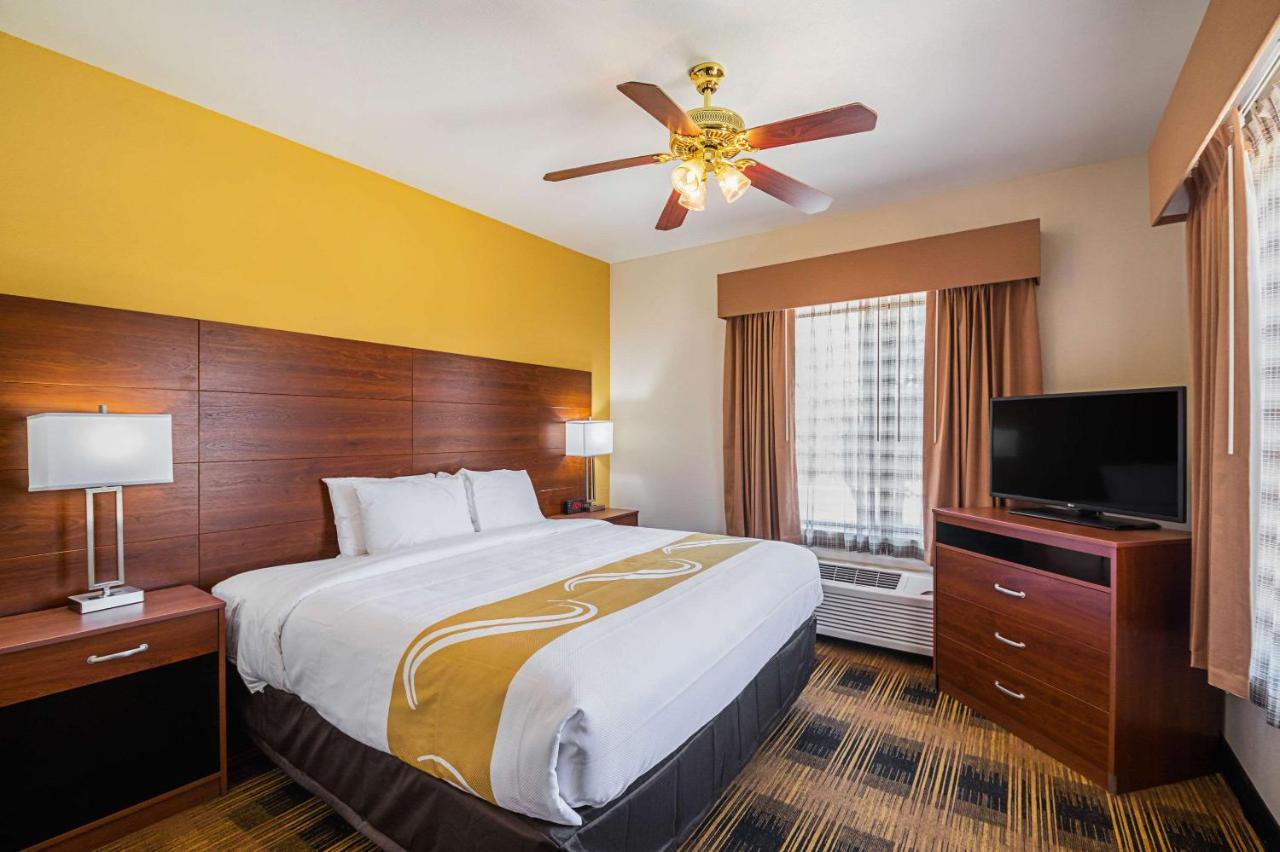 Quality Inn & Suites Lampasas Bagian luar foto