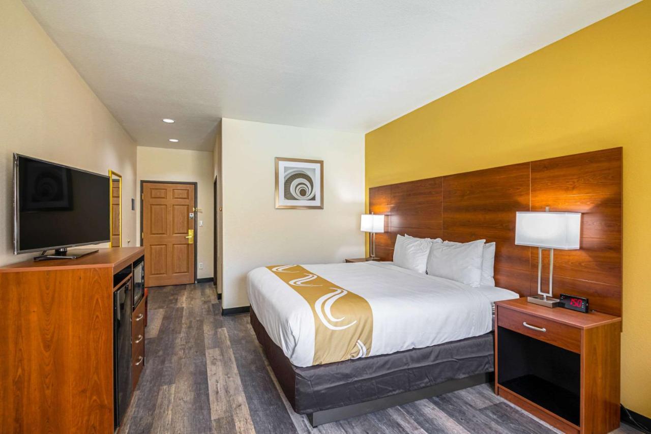 Quality Inn & Suites Lampasas Bagian luar foto