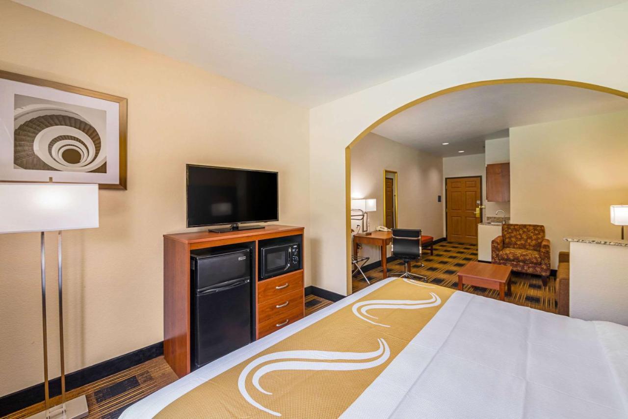 Quality Inn & Suites Lampasas Bagian luar foto